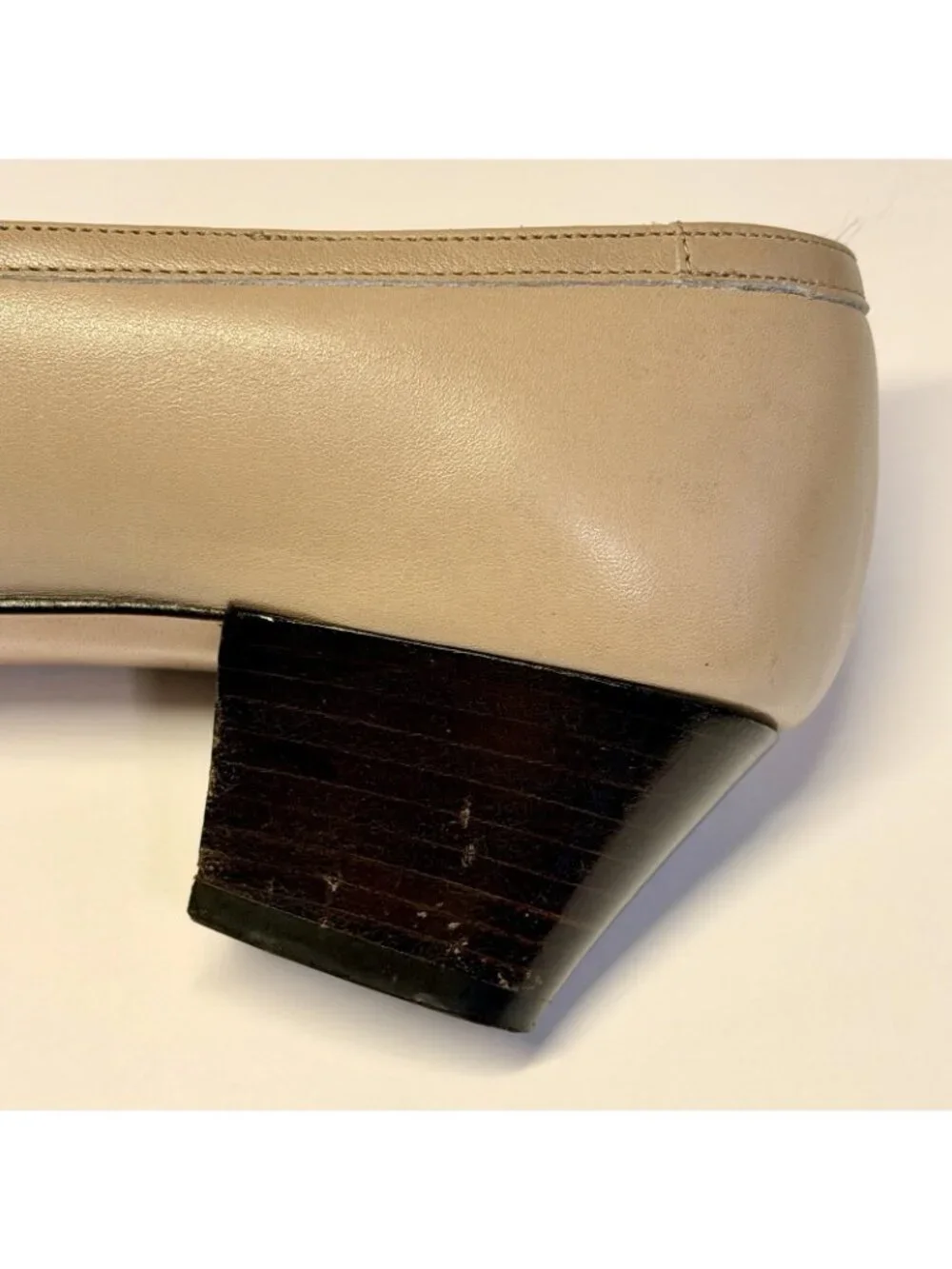 Salvatore Ferragamo Boutique Beige Leather Pumps Size 5B Low Heels - Picture 6 of 14